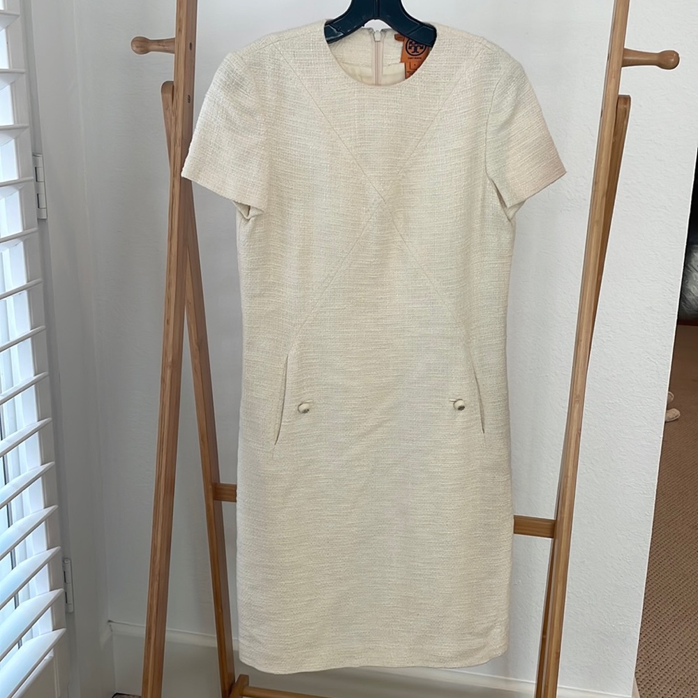 Tory Burch.Size 4. Gorgeous dress with front pockets and Tory Burch logo buttons